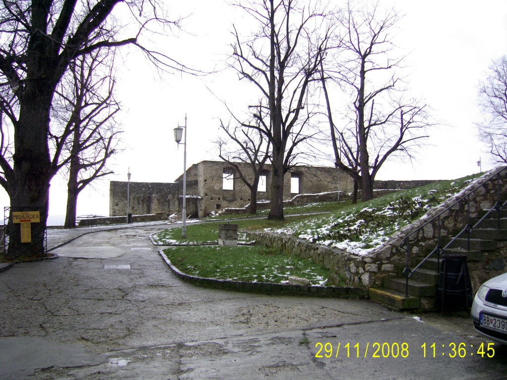 Cesta k hlavnej bráne