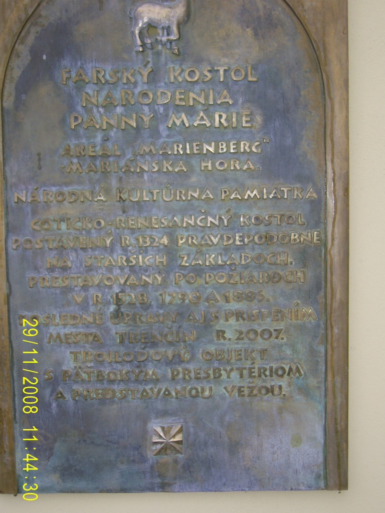 Pamätná tabuľa na kostole